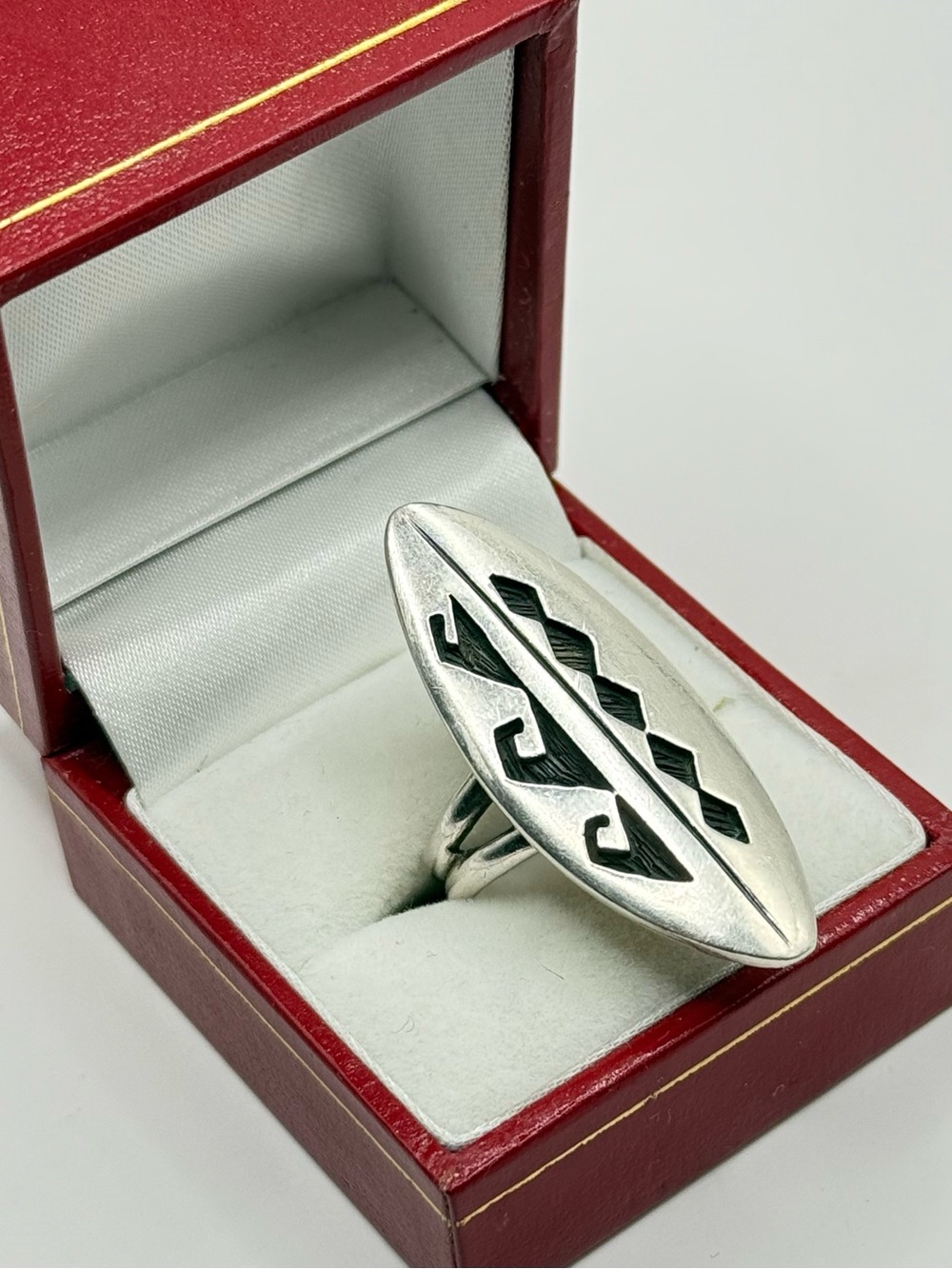 STRIKING NAVAJO/ HOPI STERLING SILVER NATIVE AMERICAN CORN PLANT RING 7 inch